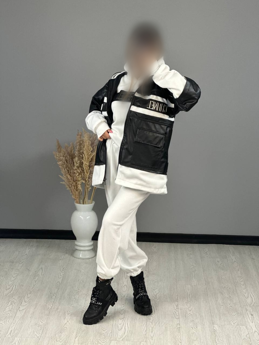 Point Blur_Dec132022_220736