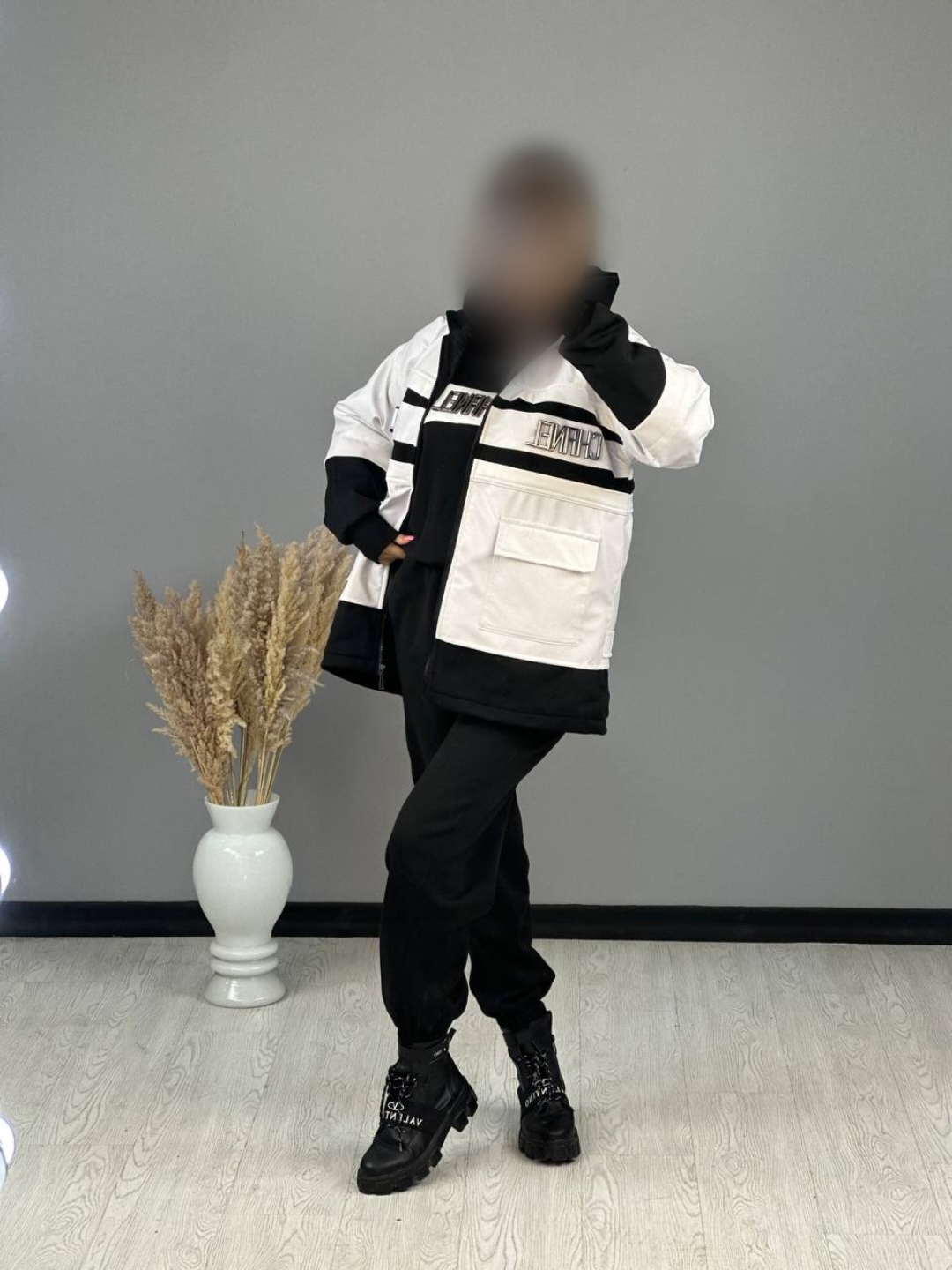 Point Blur_Dec132022_220811