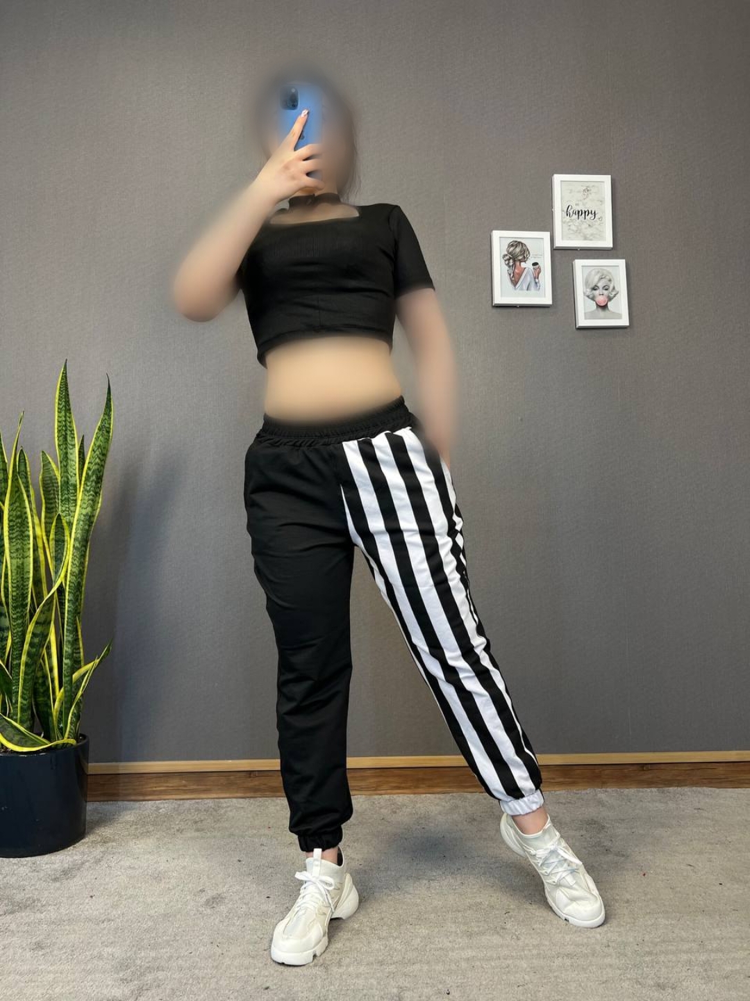 Point Blur_Aug272023_224815