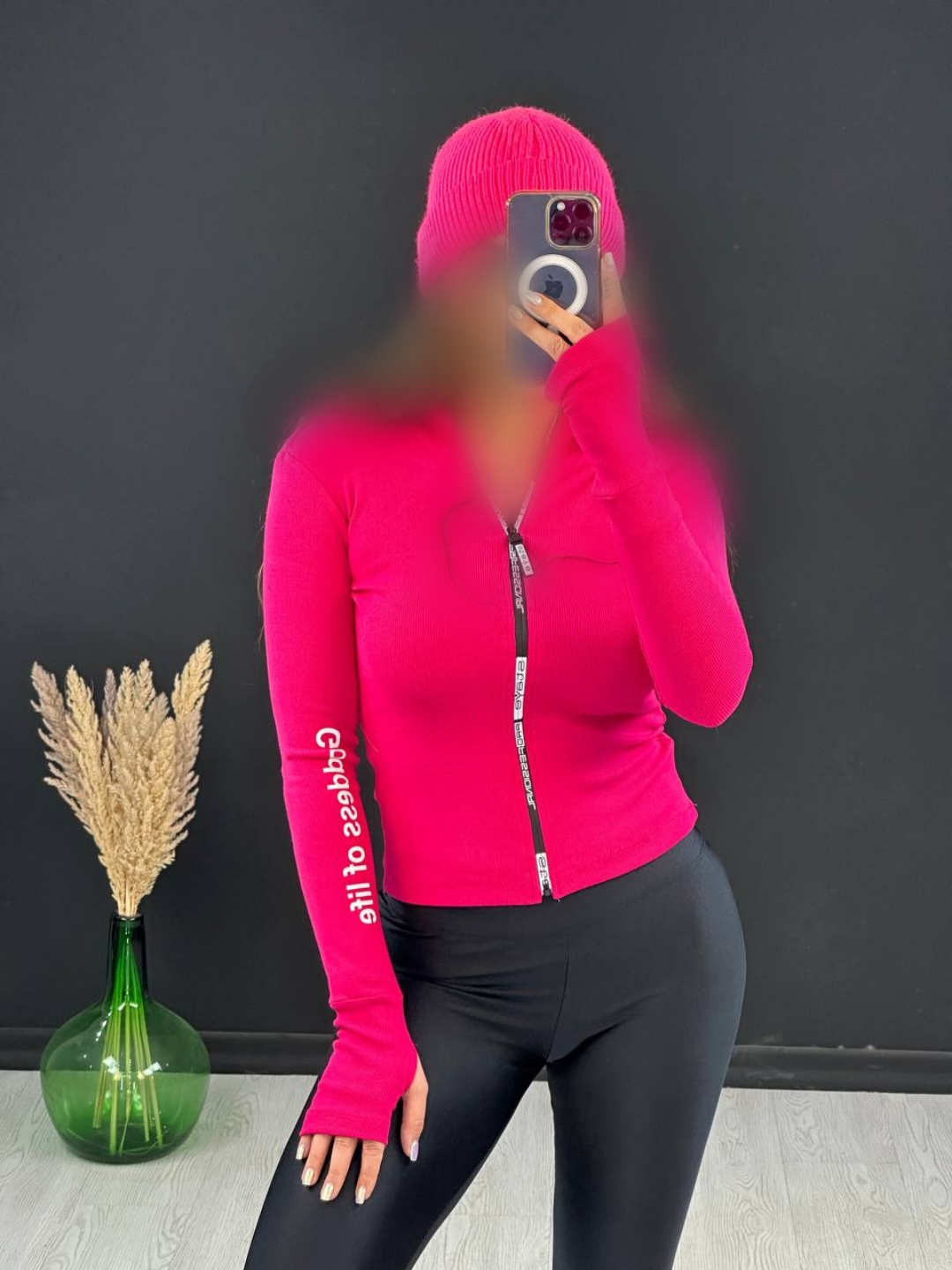 Point Blur_Dec032023_221817