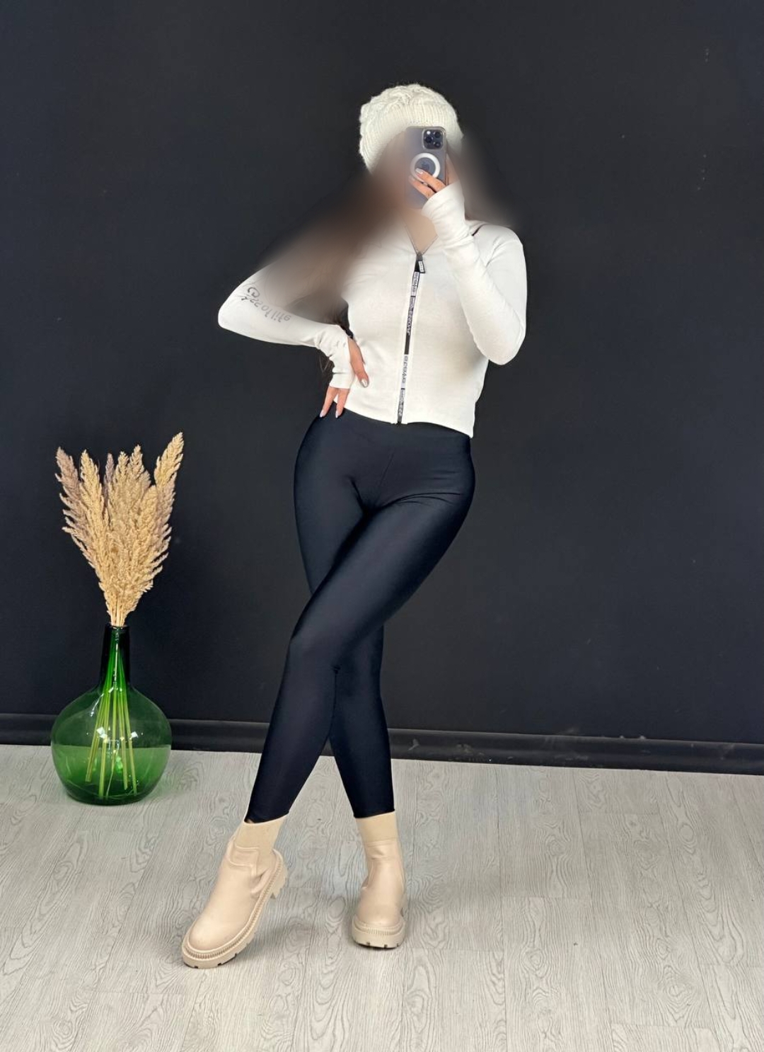 Point Blur_Dec032023_222022