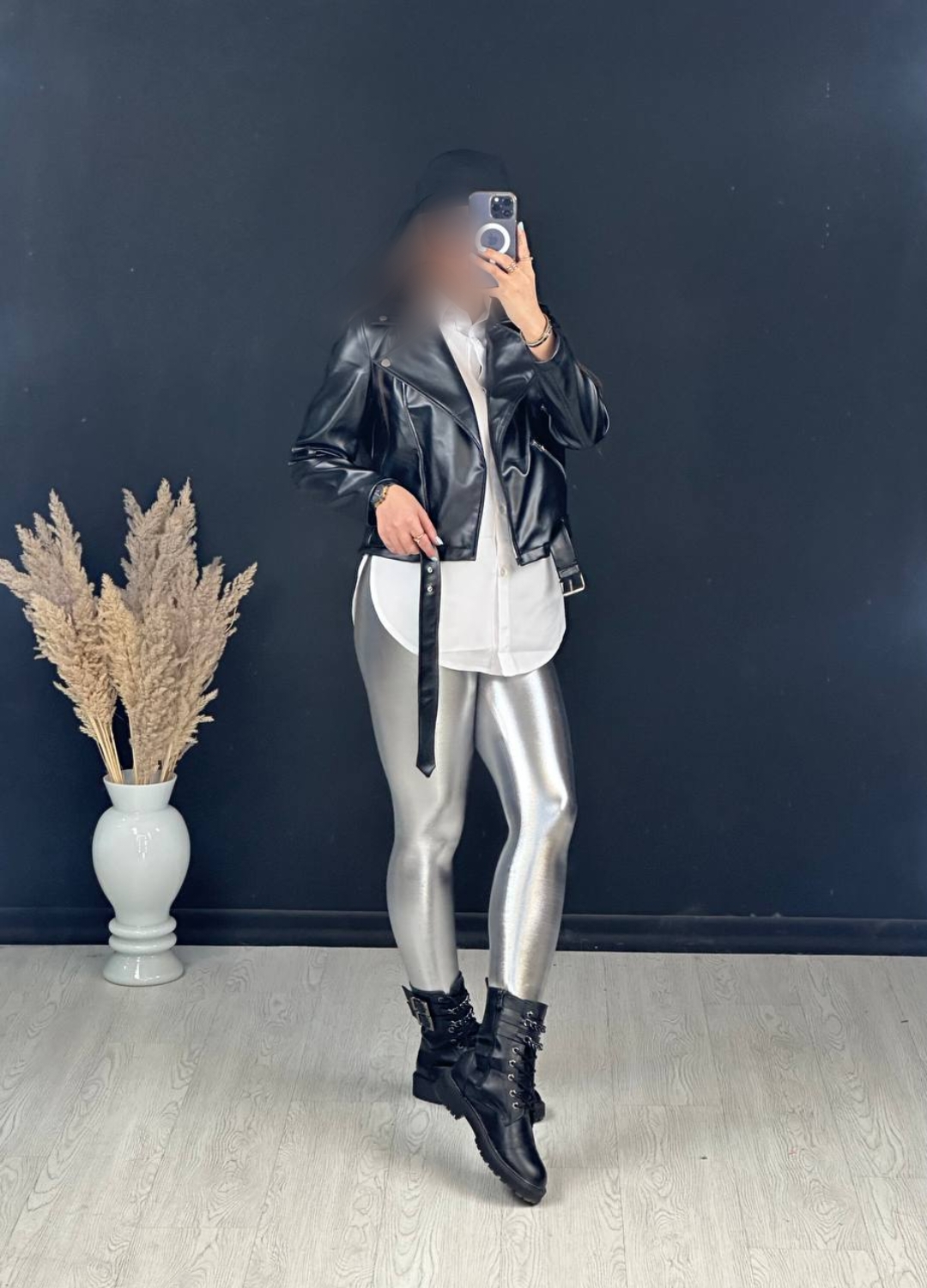 Point Blur_Dec122023_222227