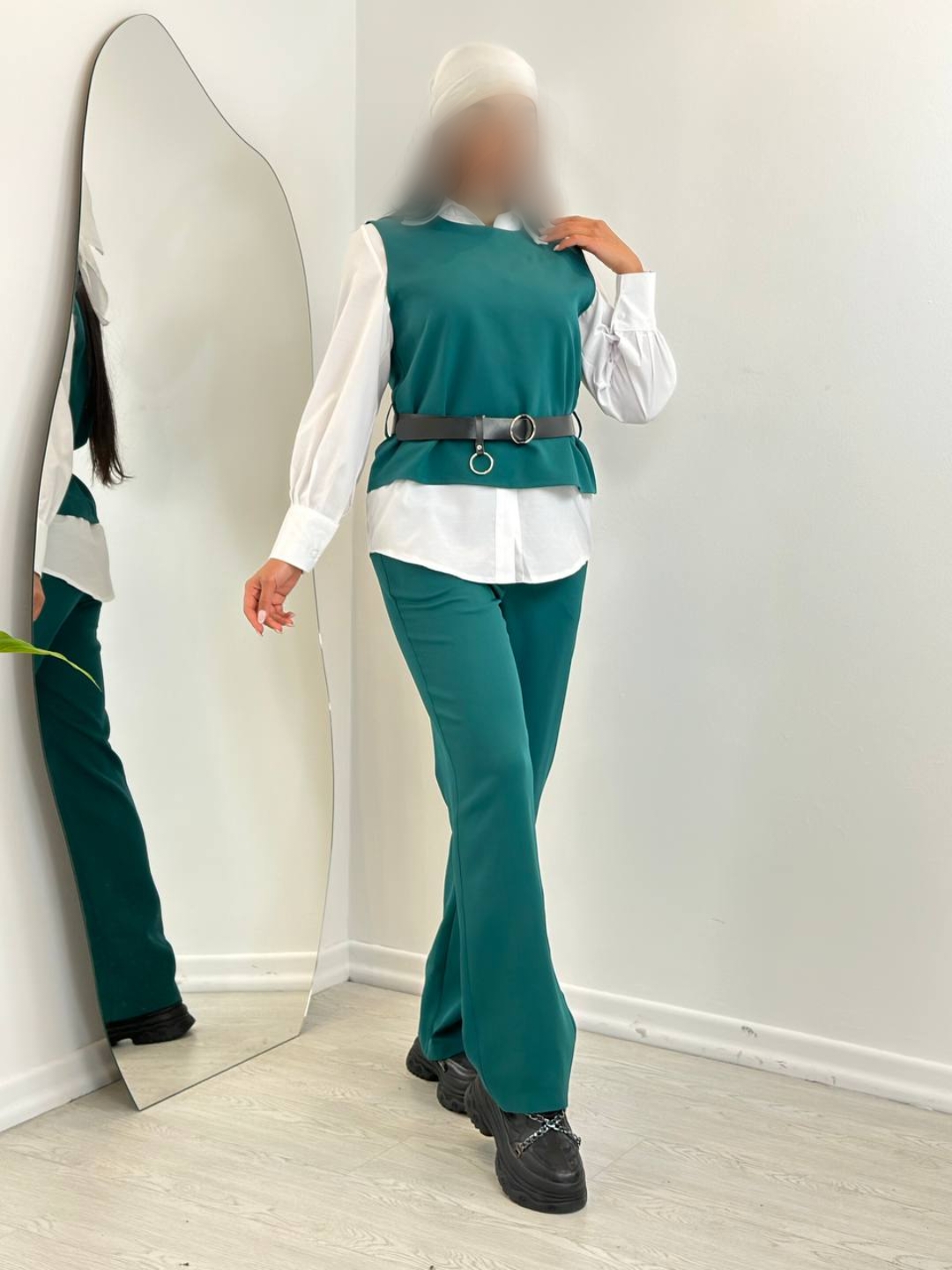 Point Blur_Feb172024_220055