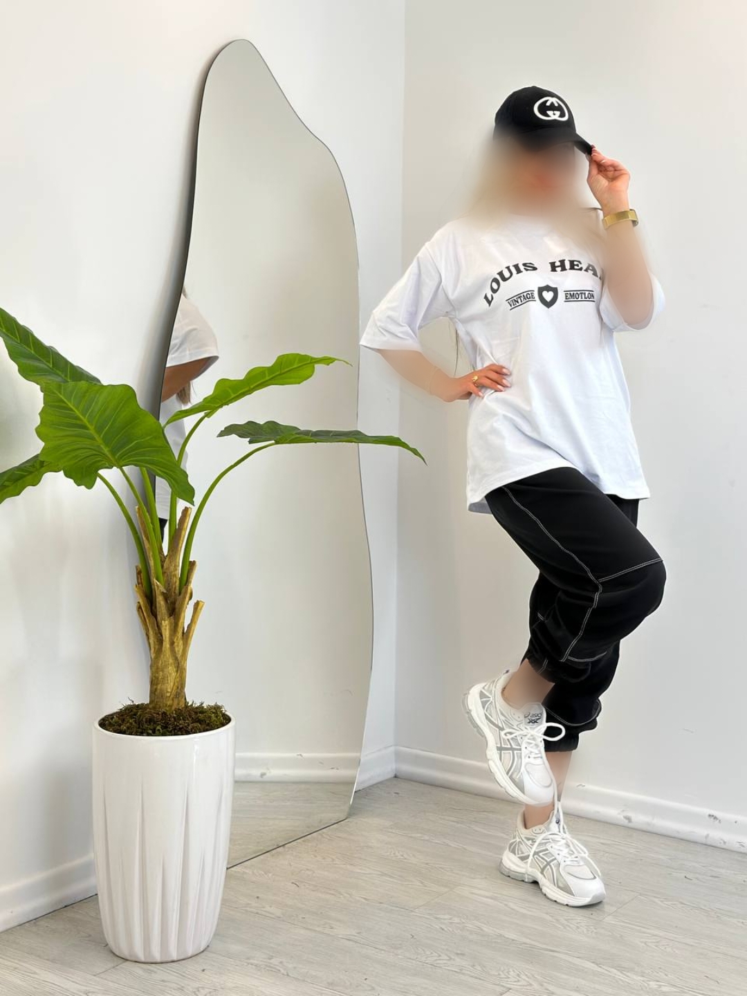 Point Blur_Mar142024_230837