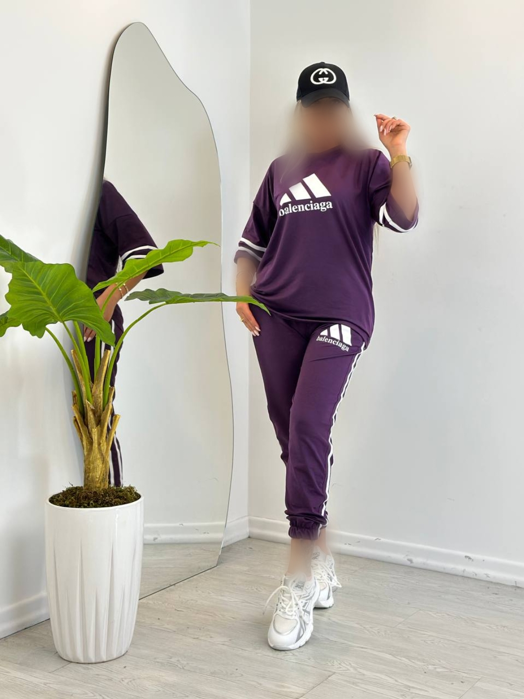 Point Blur_Mar182024_235000