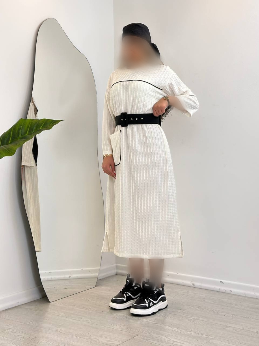 Point Blur_Mar312024_222812