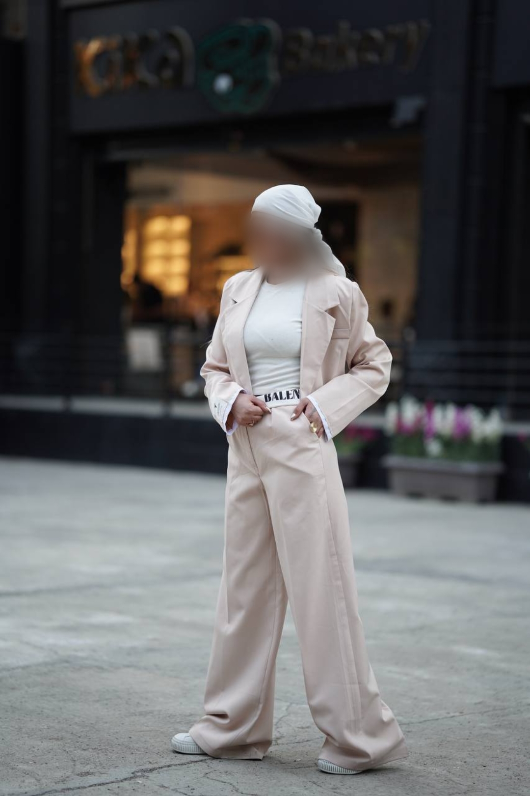 Point Blur_Apr202024_230939