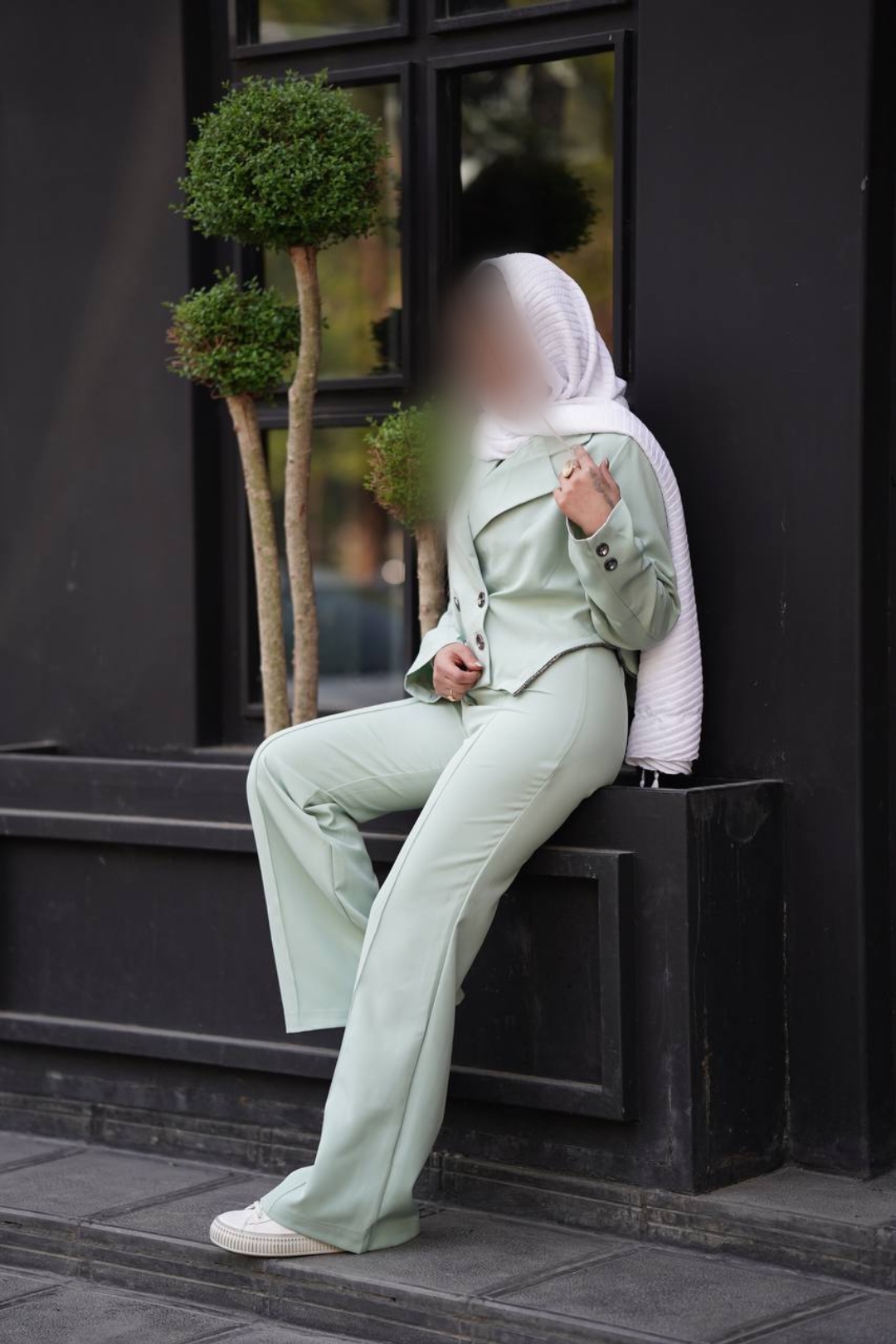 Point Blur_Apr222024_222628