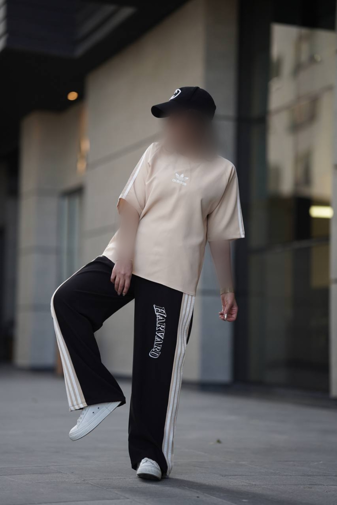 Point-Blur_Apr112024_220002